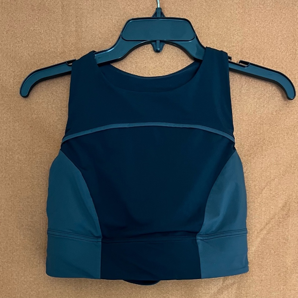 Rare Lululemon Hike-to-Swim Bra – Black/Gray, Great Condition, Size 4
